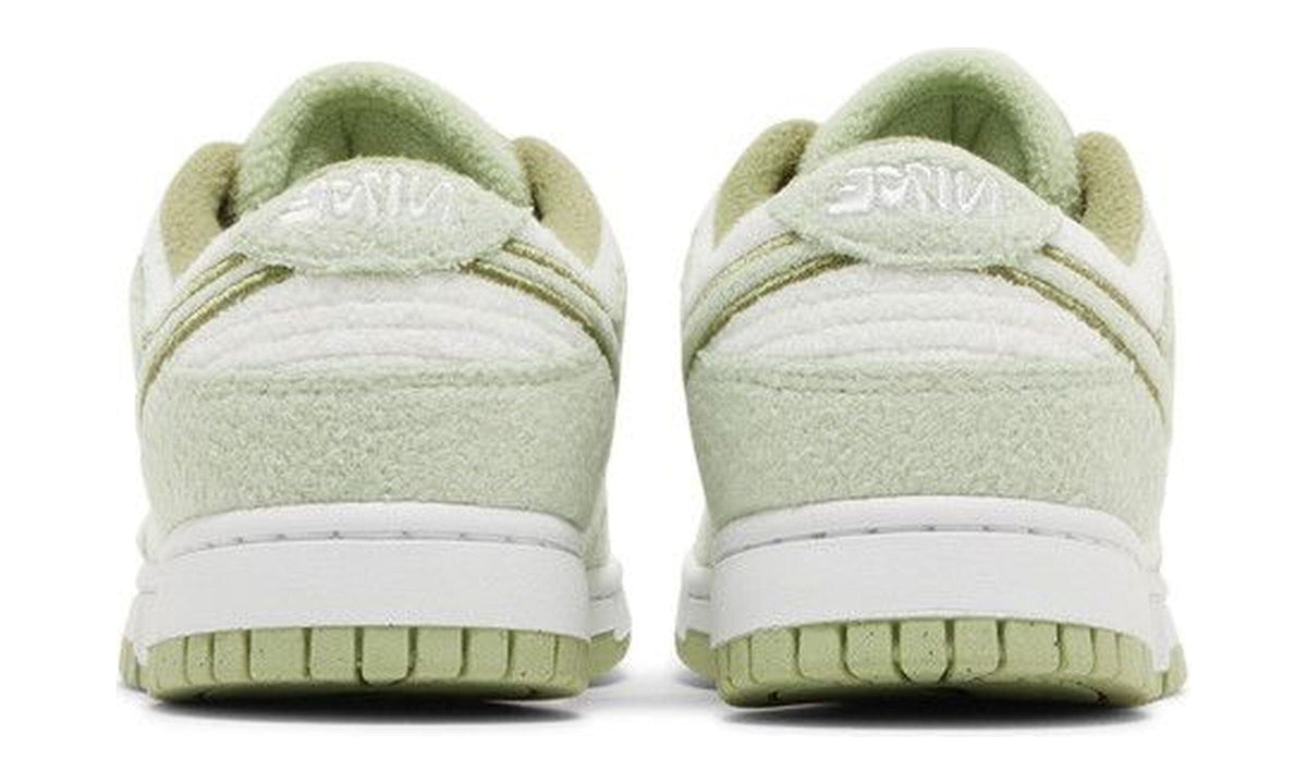 Nike Wmns Dunk Low SE Fleece - Honeydew