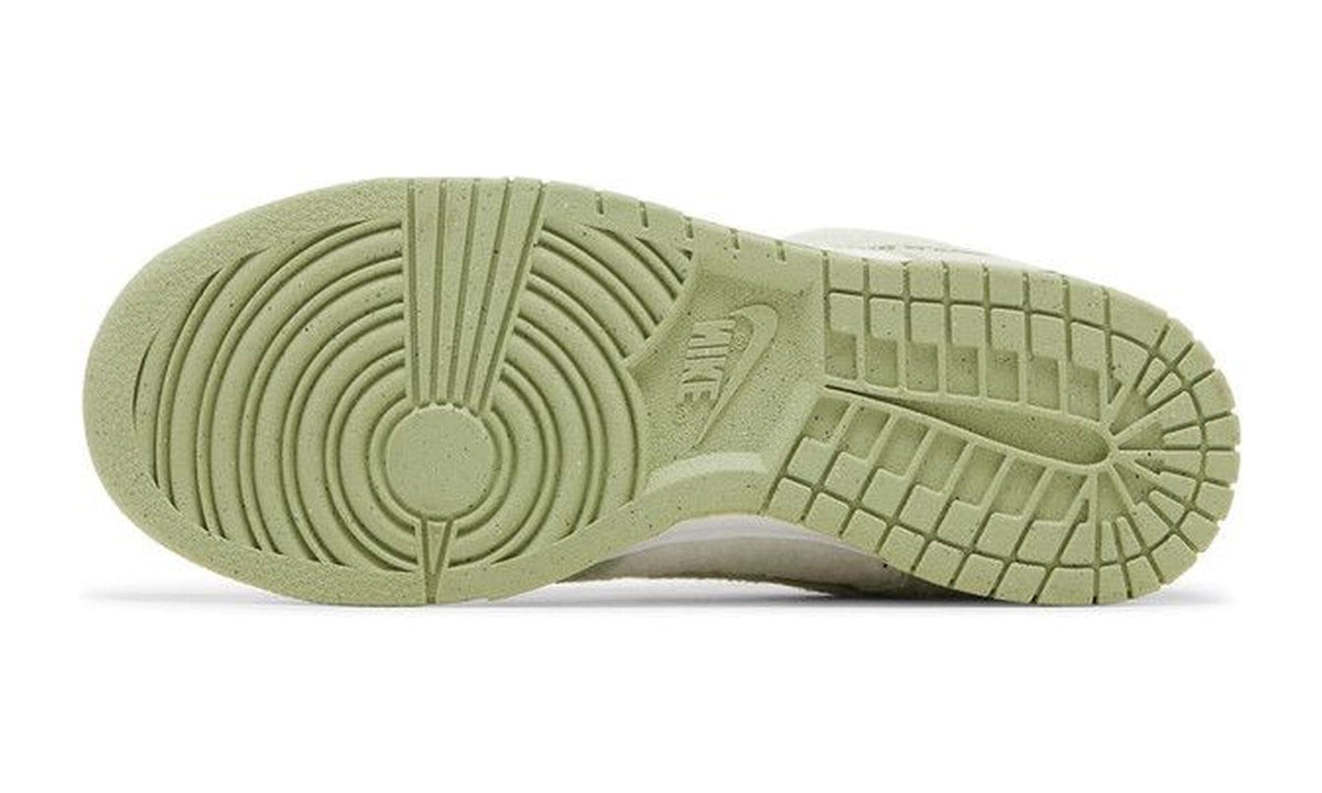 Nike Wmns Dunk Low SE Fleece - Honeydew