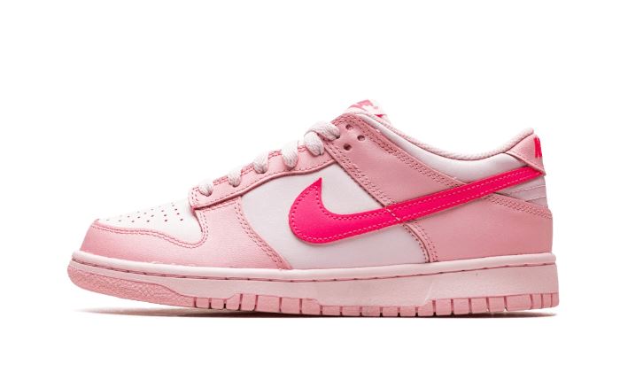 Nike Dunk Low Triple Pink (Barbie) – limitierter Sneaker bei Shade Studios