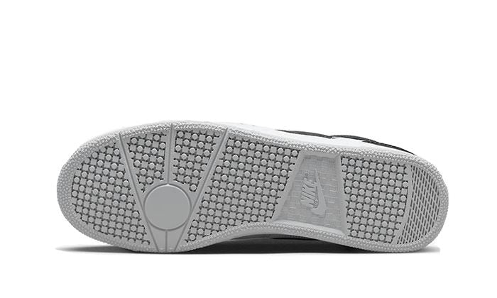 Nike Mac Attack SQ SP White Black – limitierter Sneaker bei Shade Studios