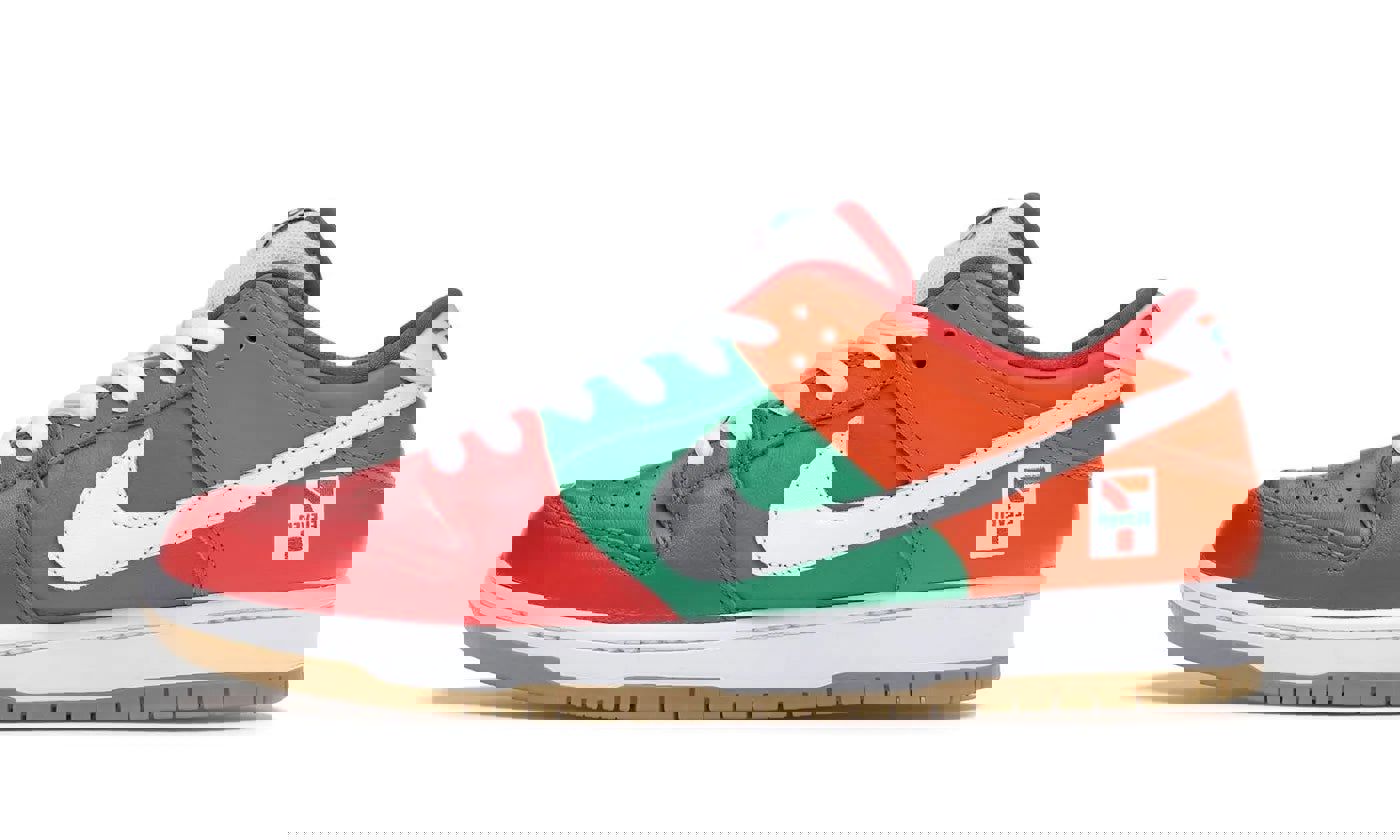 Nike SB Dunk Low 7-Eleven