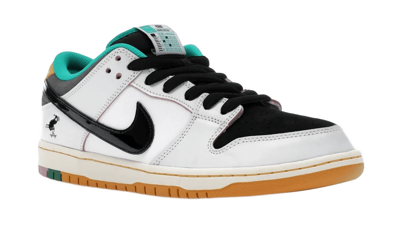 SB Dunk Low CSEF - HJ4132-100