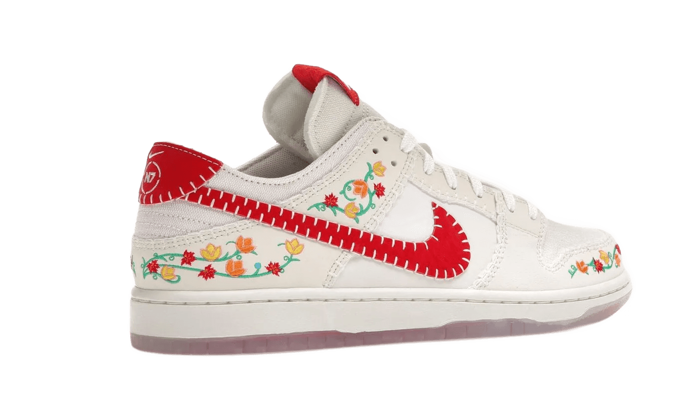 SB Dunk Low Decon N7 Opti Yellow University Red - FD6951-700