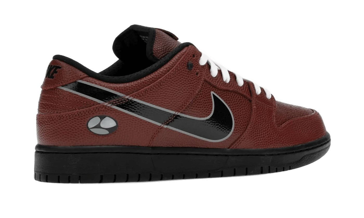Nike SB Dunk Low Limosine Skateboards