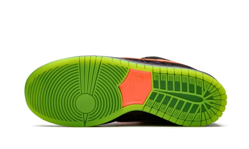 Nike SB Dunk Low "Night of Mischief" – limitierter Sneaker bei Shade Studios