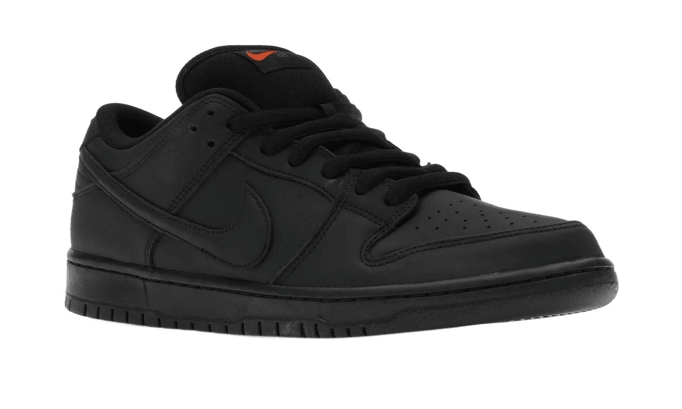 Nike SB Dunk Low Pro Triple Black