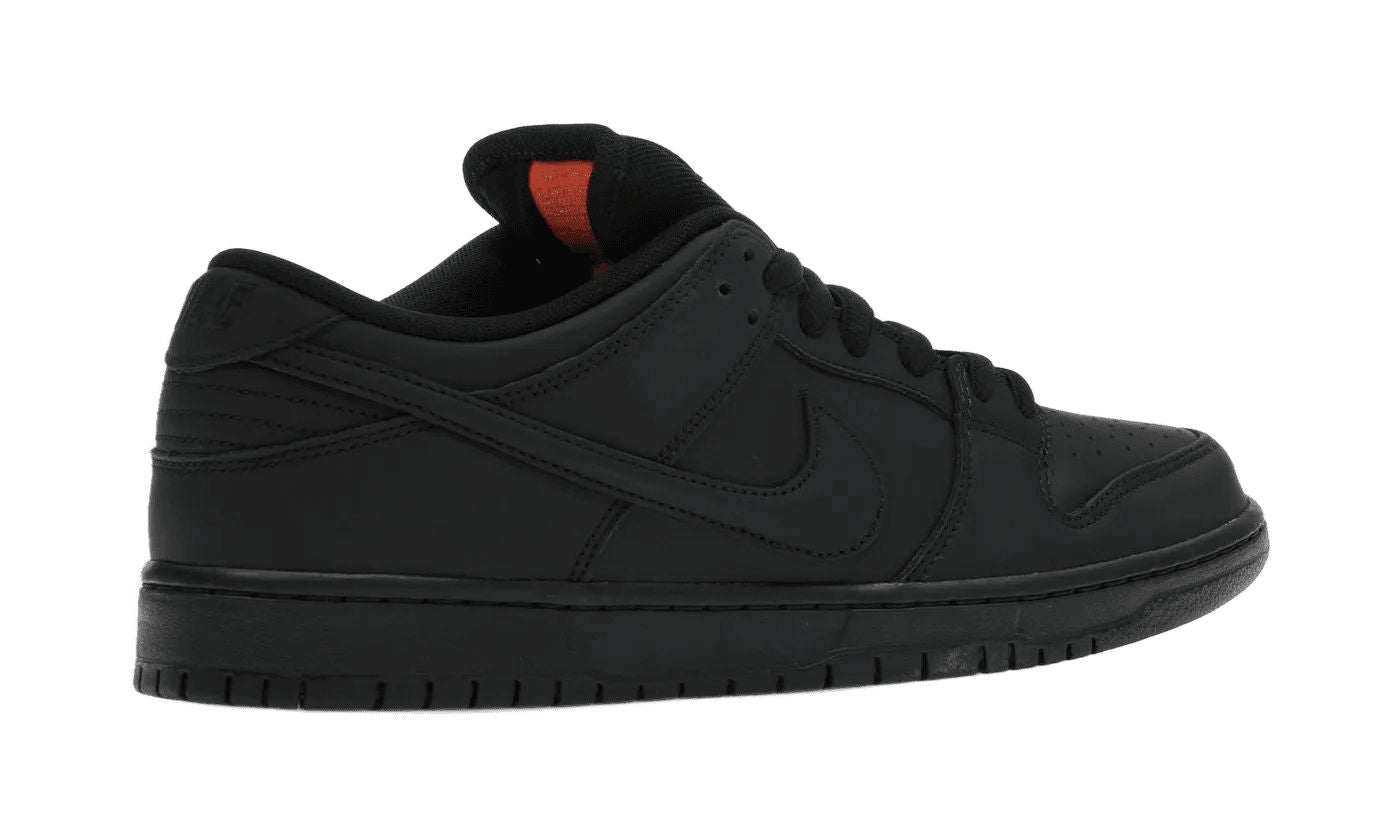 Nike SB Dunk Low Pro Triple Black