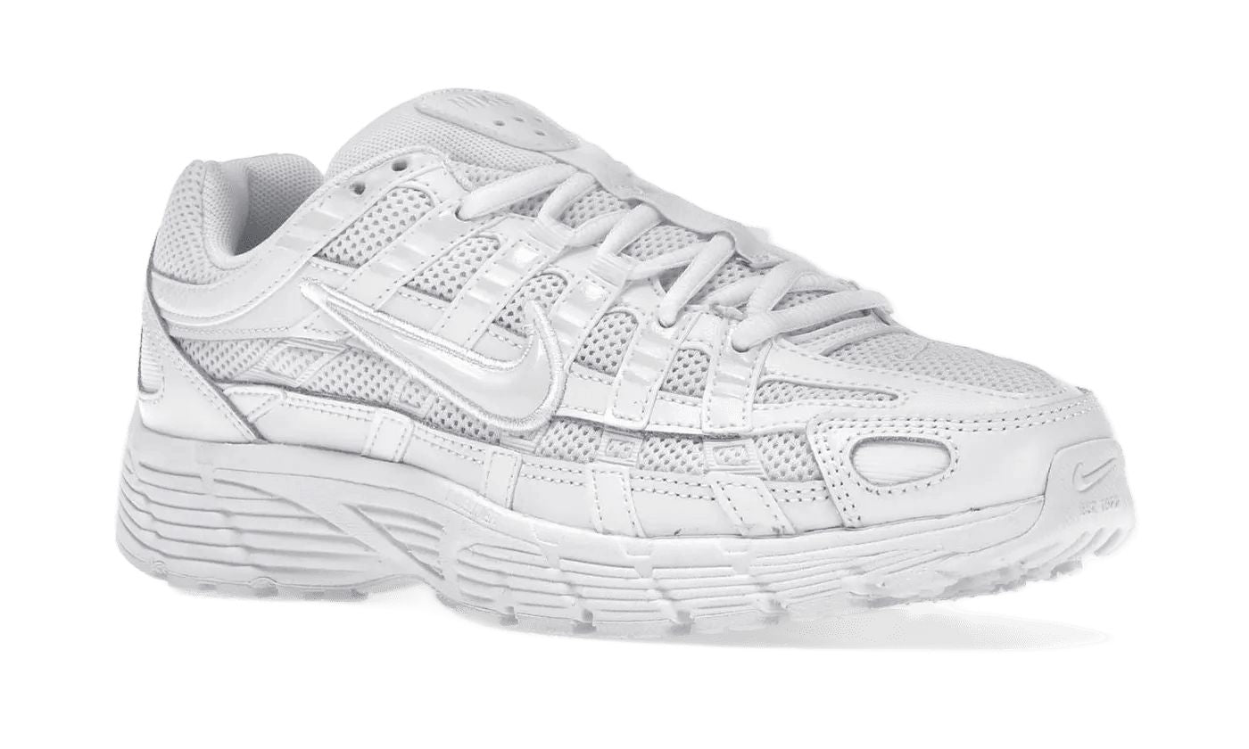 P-6000 Triple White – limitierter Sneaker bei Shade Studios