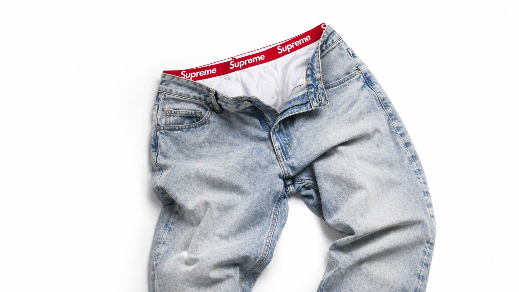 Supreme Hanes Boxer Briefs White apparels Supreme