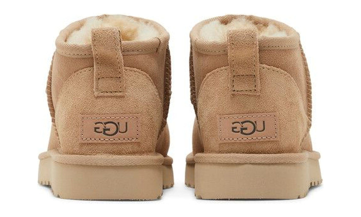 UGG Wmns Classic Ultra Mini Boot Sand