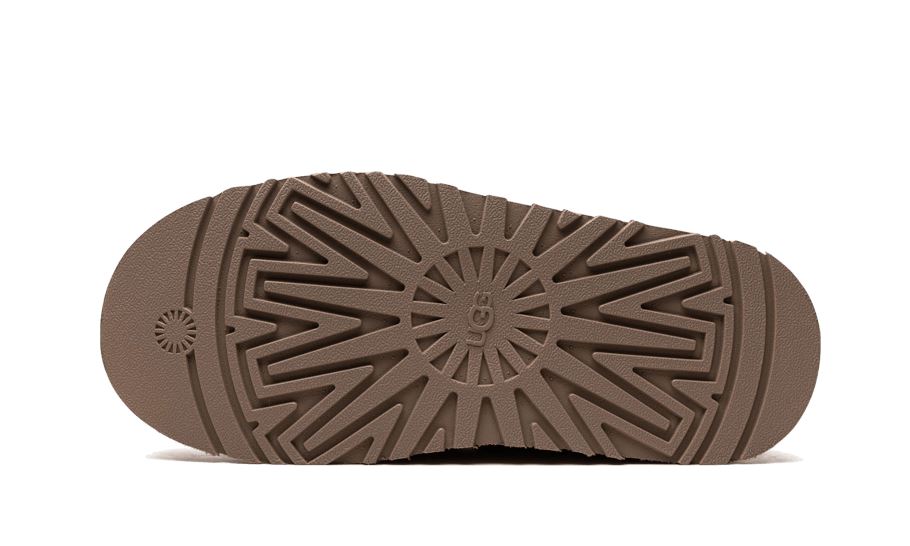 UGG Tazz Slipper Chestnut – limitierter Sneaker bei Shade Studios