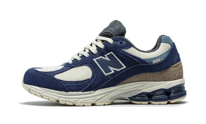 New Balance 2002R Navy Cream – limitierter Sneaker bei Shade Studios