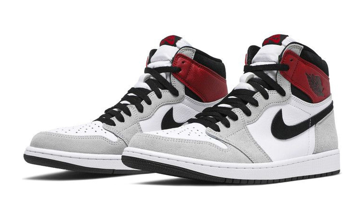 Air Jordan 1 Retro High OG Smoke Grey