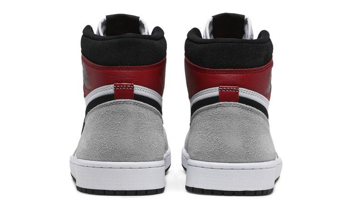 Air Jordan 1 Retro High OG Smoke Grey