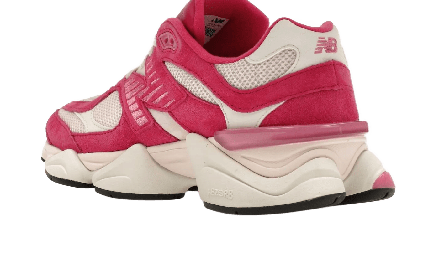 New Balance 9060 Fuchsia Pink – limitierter Sneaker bei Shade Studios