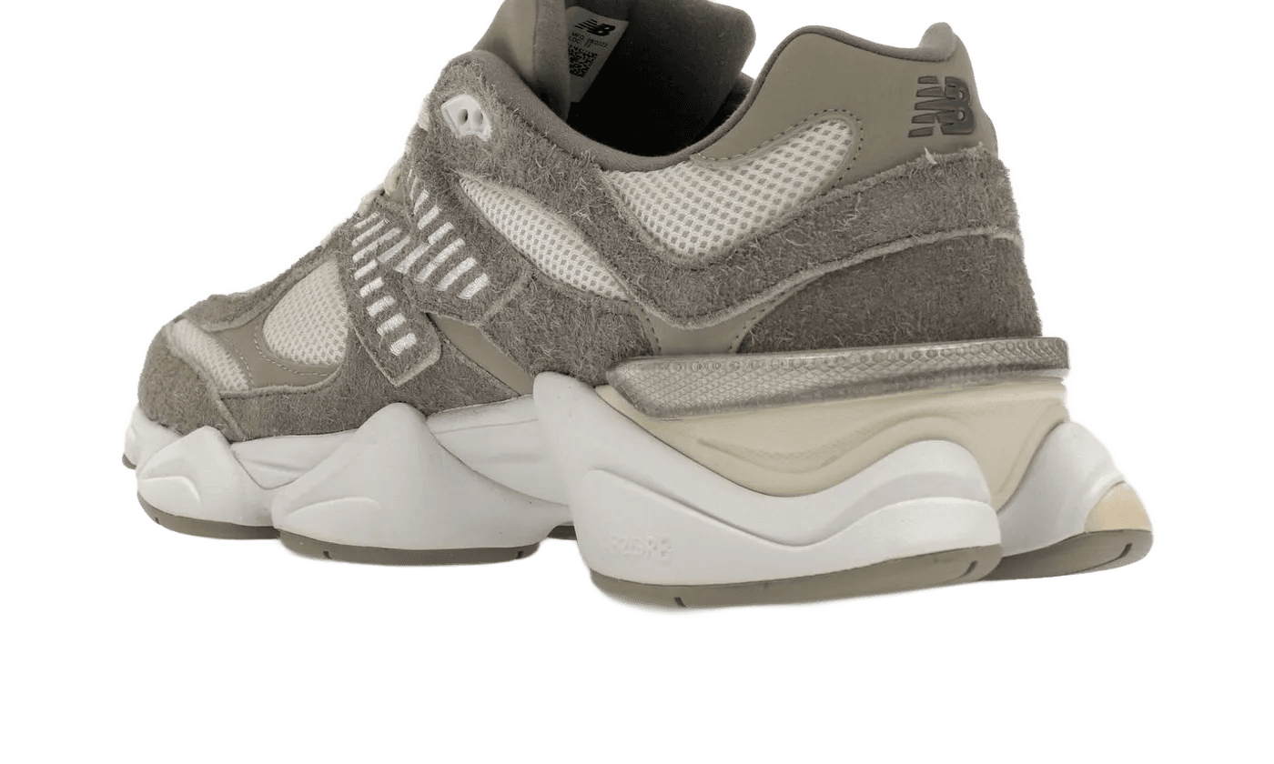 New Balance 9060 Grey White – limitierter Sneaker bei Shade Studios
