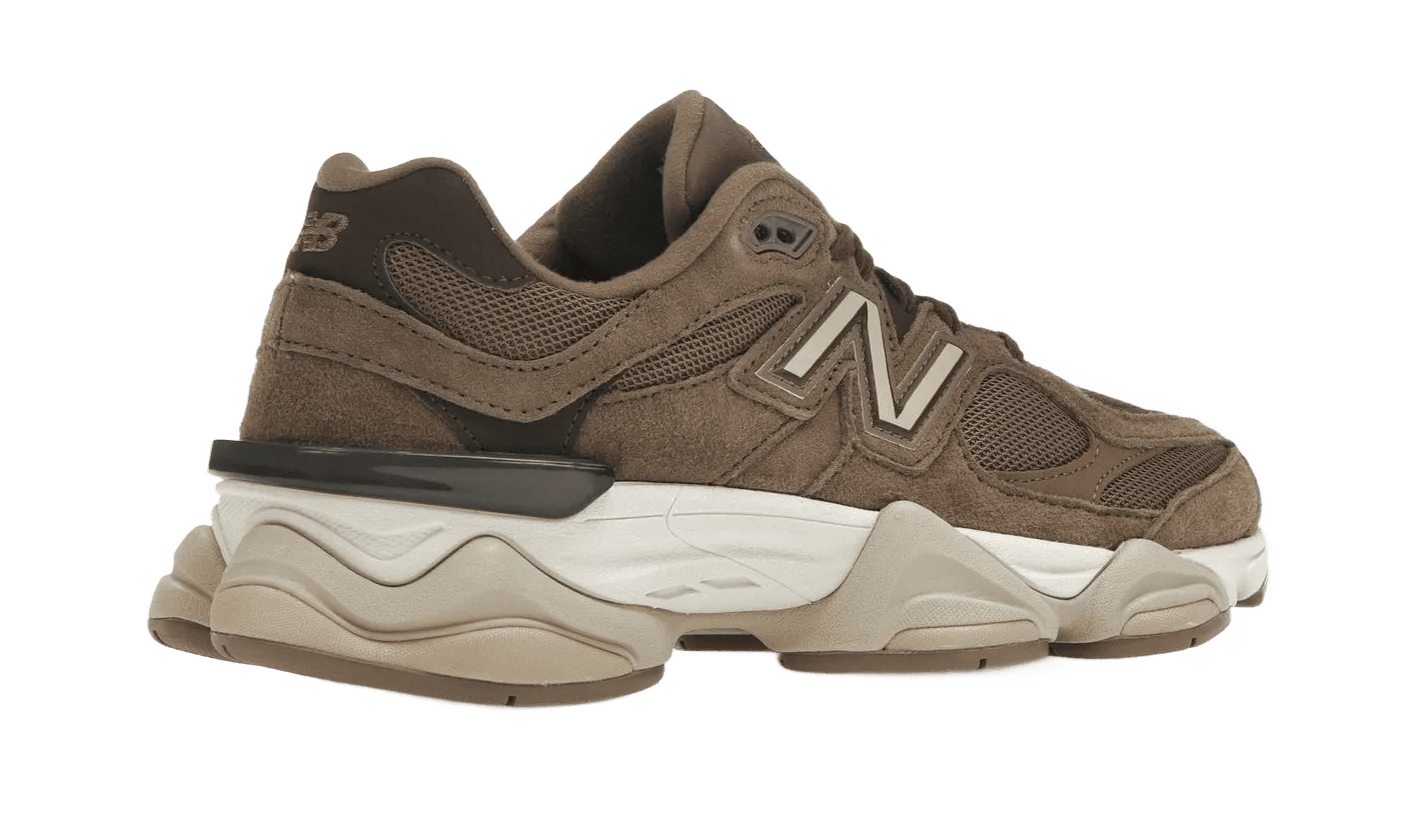 New Balance 9060 Mushroom Brown – limitierter Sneaker bei Shade Studios