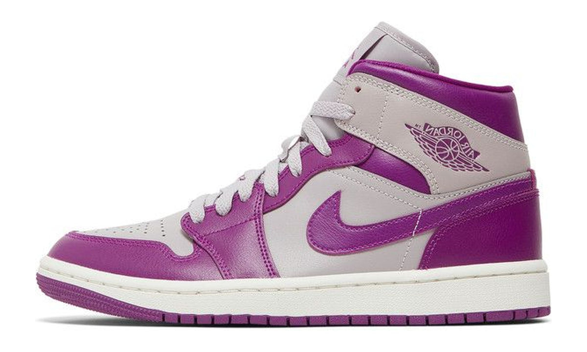 Wmns Air Jordan 1 Mid Magenta