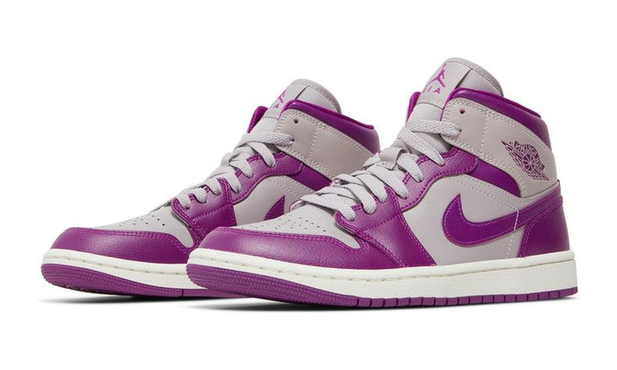 Wmns Air Jordan 1 Mid Magenta
