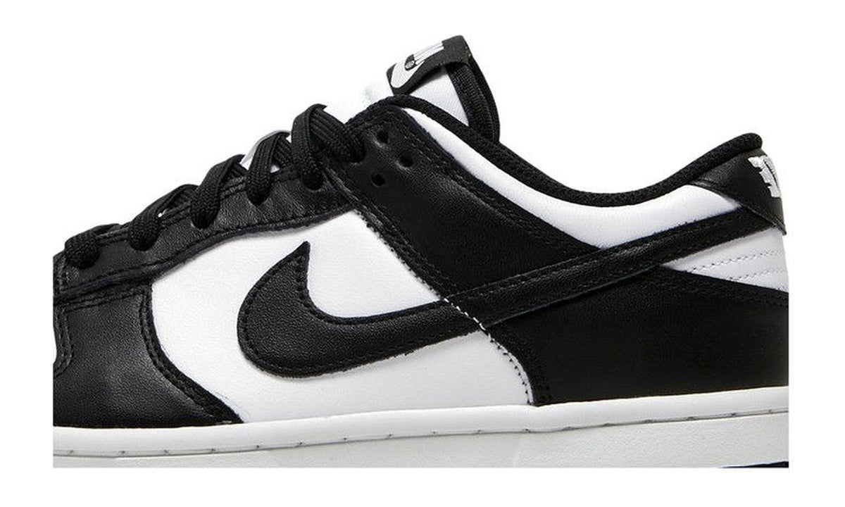 Nike Wmns Dunk Low Black White