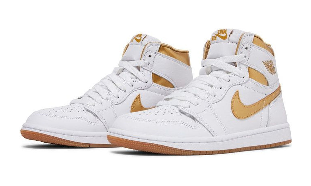 Wmns Air Jordan 1 Retro High OG Metallic Gold