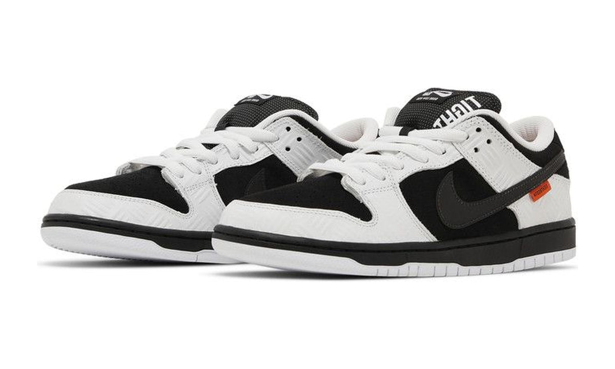 TIGHTBOOTH x Nike Dunk Low SB