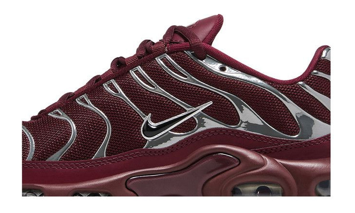 Nike Women's Air Max Plus SE Night Maroon Chrome Silver