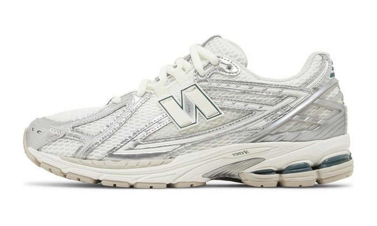 New Balance 1906R Silver Metallic Cream