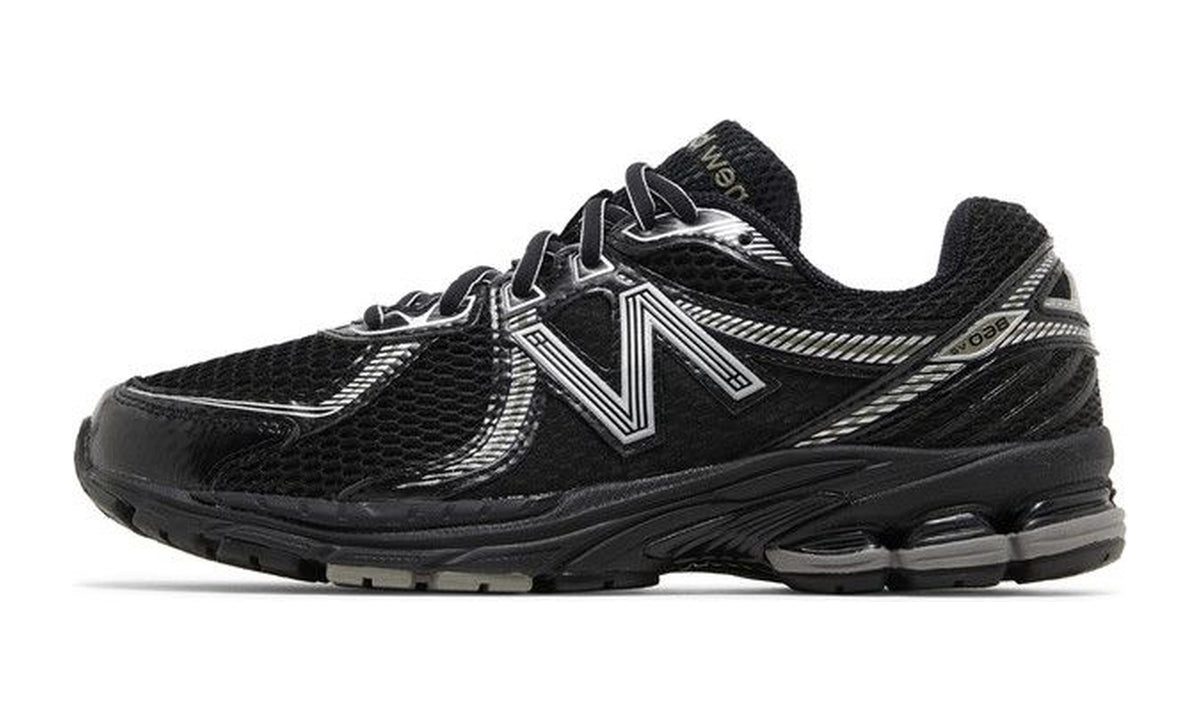 New Balance 860v2 Black Grey
