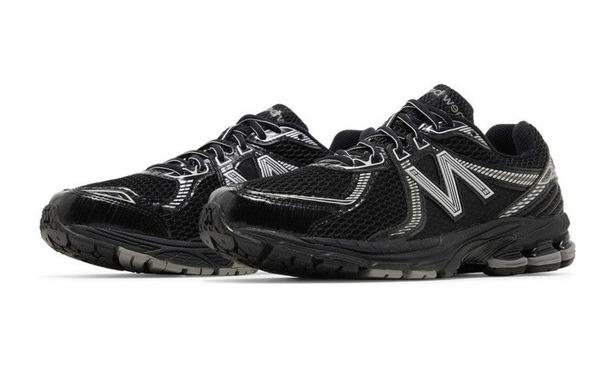 New Balance 860v2 Black Grey