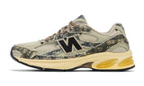 New Balance 2010 Joe Freshgoods Bag Lady
