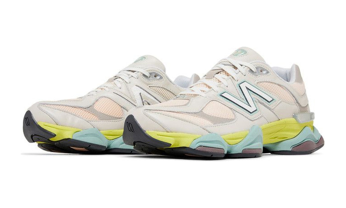 New Balance 9060 Moonbeam Vintage Rose