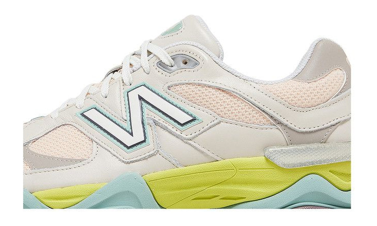 New Balance 9060 Moonbeam Vintage Rose