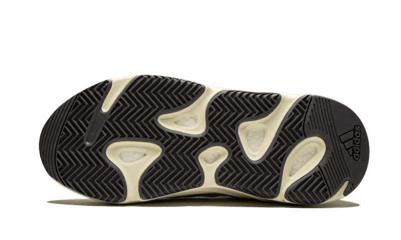 Adidas Yeezy 700 Analog – limitierter Sneaker bei Shade Studios