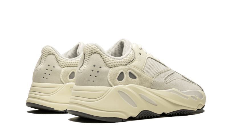 Adidas Yeezy 700 Analog – limitierter Sneaker bei Shade Studios