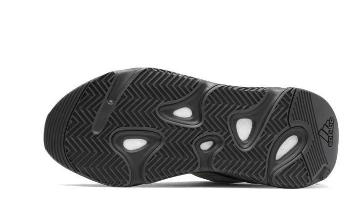Adidas Yeezy 700 MNVN Bone – limitierter Sneaker bei Shade Studios