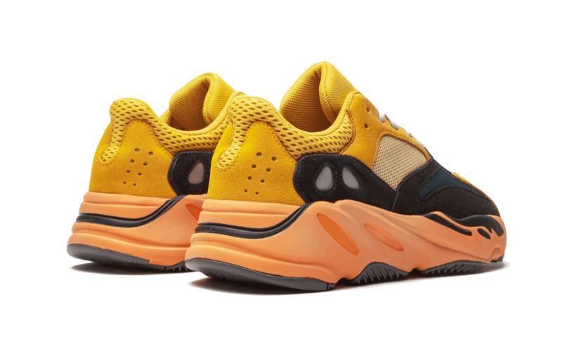 Adidas Yeezy 700 Sun – limitierter Sneaker bei Shade Studios