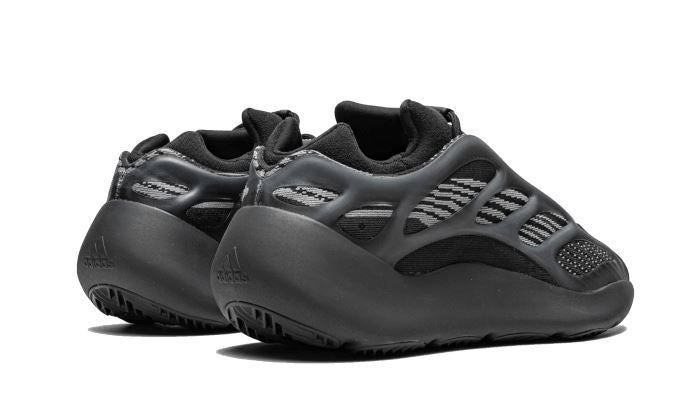 Adidas Yeezy 700 V3 Dark Glow – limitierter Sneaker bei Shade Studios