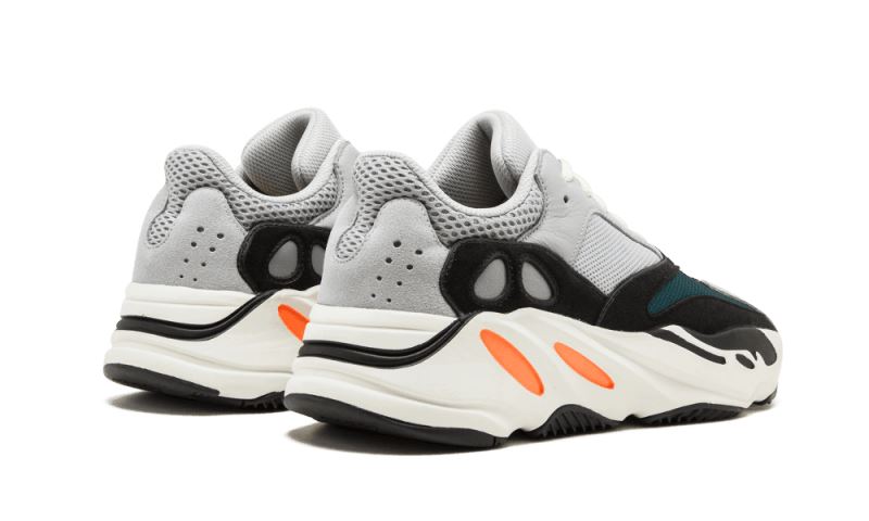 Adidas Yeezy 700 Wave Runner Solid Grey – limitierter Sneaker bei Shade Studios
