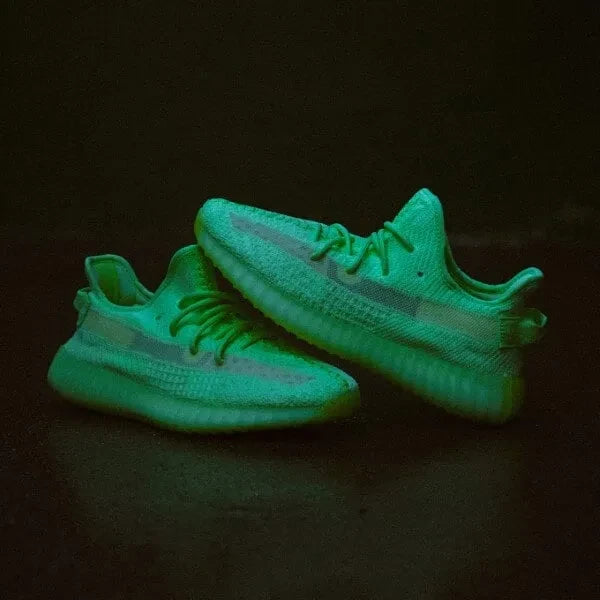 Adidas Yeezy Boost 350 V2 Glow in the Dark – limitierter Sneaker bei Shade Studios