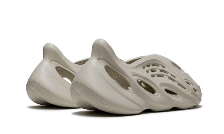 Adidas Yeezy Foam RNNR Sand – limitierter Sneaker bei Shade Studios