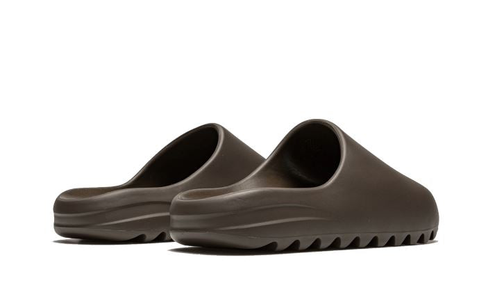 Adidas Yeezy Slide Soot – limitierter Sneaker bei Shade Studios