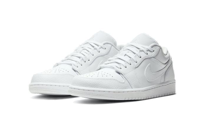 Air Jordan 1 Low Triple White – limitierter Sneaker bei Shade Studios