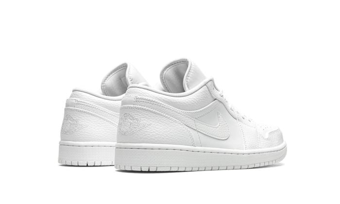 Air Jordan 1 Low Triple White – limitierter Sneaker bei Shade Studios