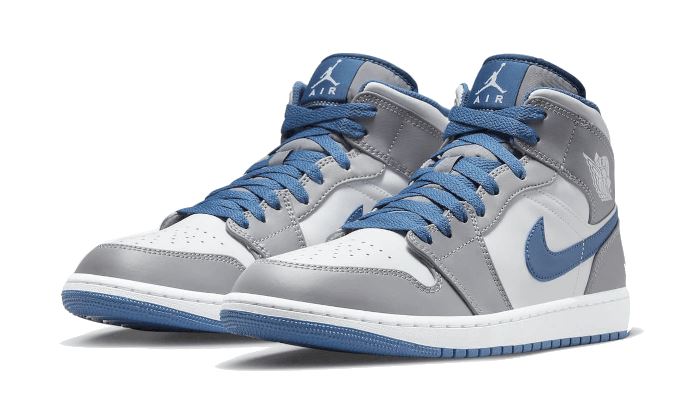 Air Jordan 1 Mid True Blue – limitierter Sneaker bei Shade Studios