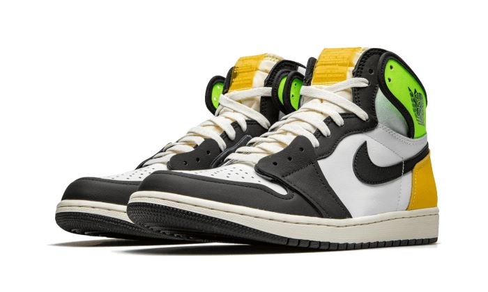 Air Jordan 1 Retro High OG Volt Gold - 555088-118 / 575441-118