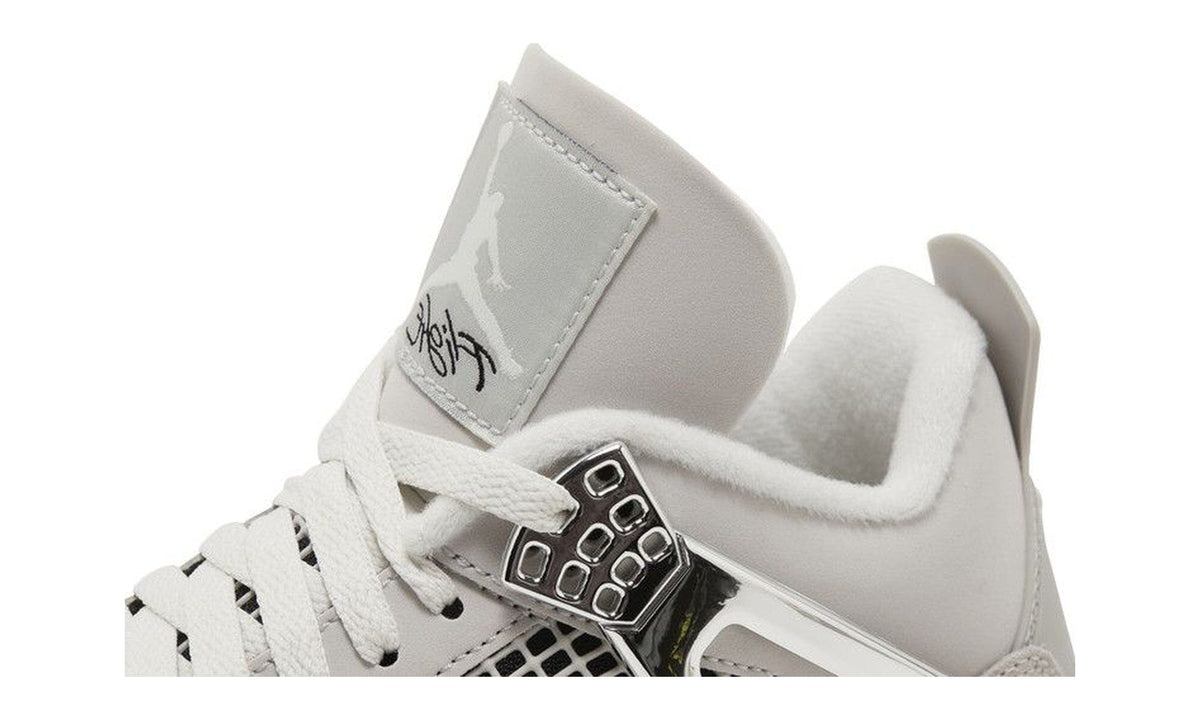 Wmns Air Jordan 4 Retro Frozen Moments