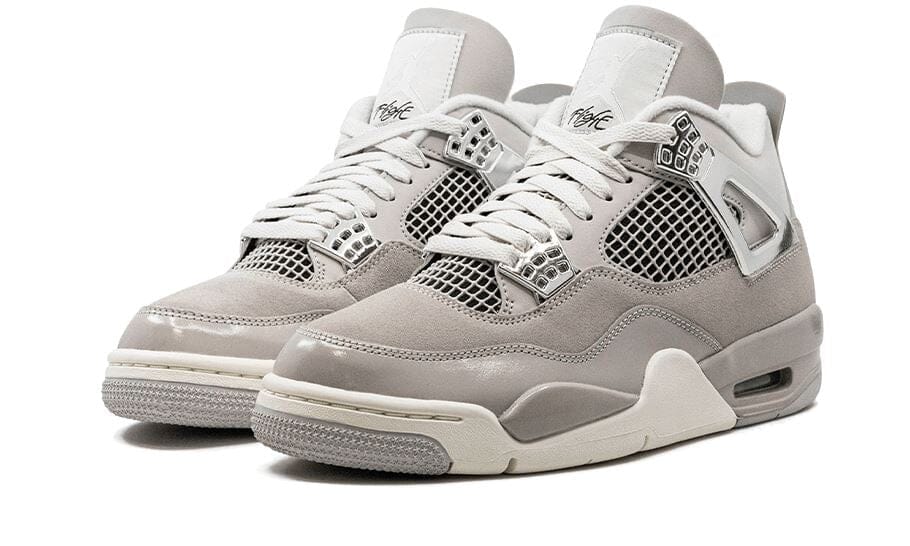 Air Jordan 4 Retro Frozen Moments – limitierter Sneaker bei Shade Studios