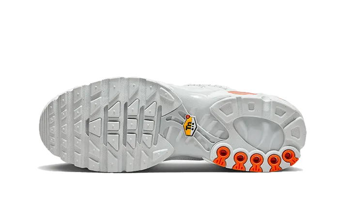 Air Max Plus Utility White Safety Orange - FJ4232-100