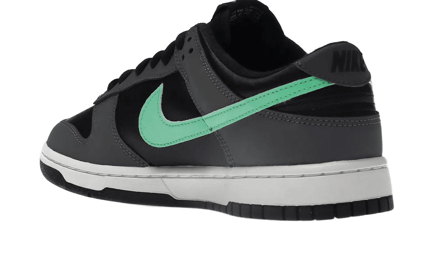 Dunk Low Retro Black Green Glow - FB3359-001